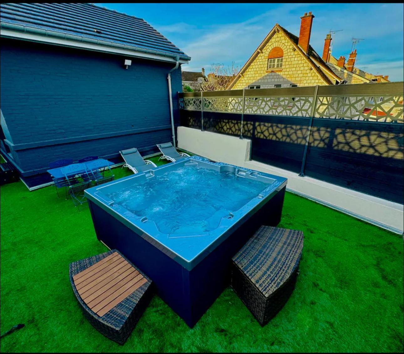 La Maison Du Faubourg Jacuzzi Vitry-le-Francois Bagian luar foto