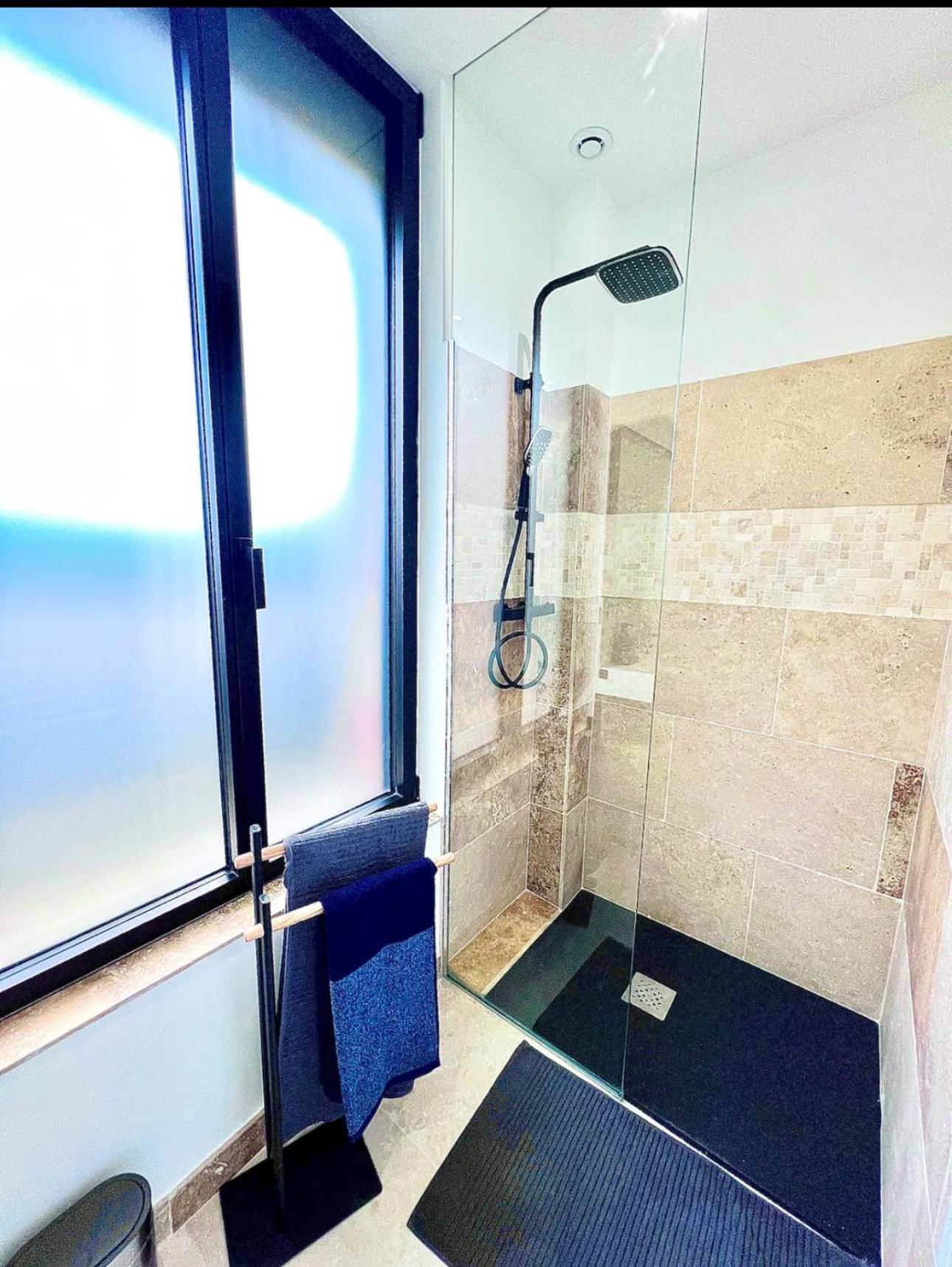 La Maison Du Faubourg Jacuzzi Vitry-le-Francois Bagian luar foto